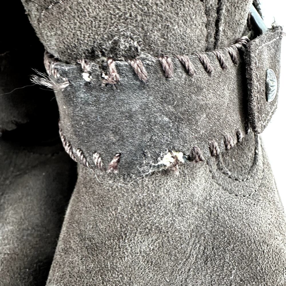 UGG Cedric Winter Boots Twinface Sheepskin Leather Cuffed Buckle Dark Brown 6 - Picture 7 of 9